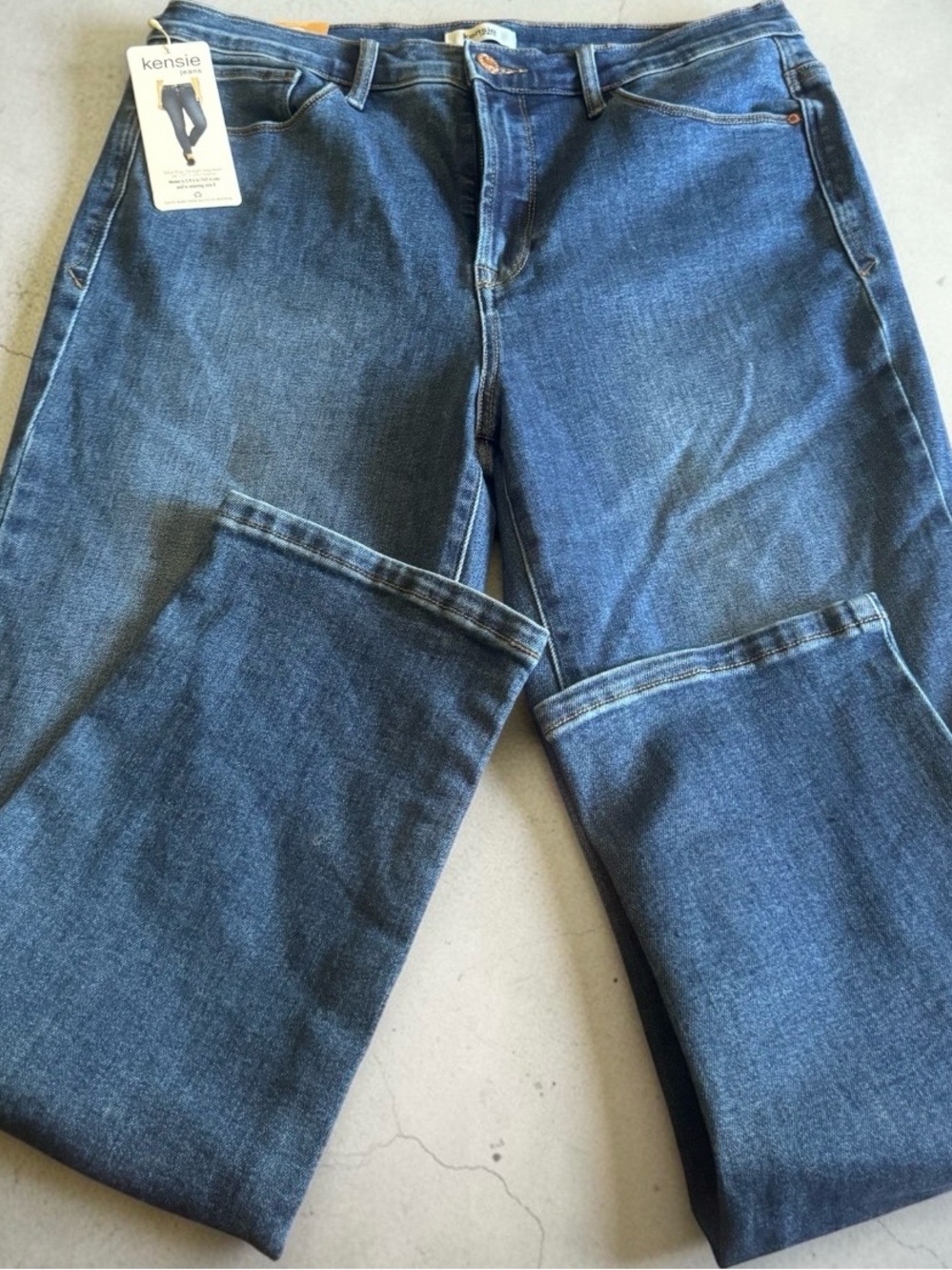 Kensie 12 Medium Blue Straight-Leg Jeans NWT